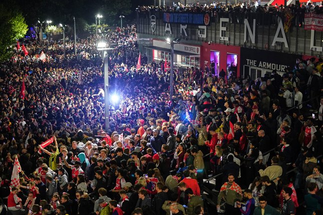 Campeones, Campeones! Kegilaan Arsenal Pecah di Kamp Latihan Usai Juara Premier League 2025/2026