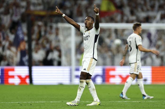 RESMI - David Alaba dan Real Madrid Berpisah, Beban Gaji Los Blancos Berkurang Drastis