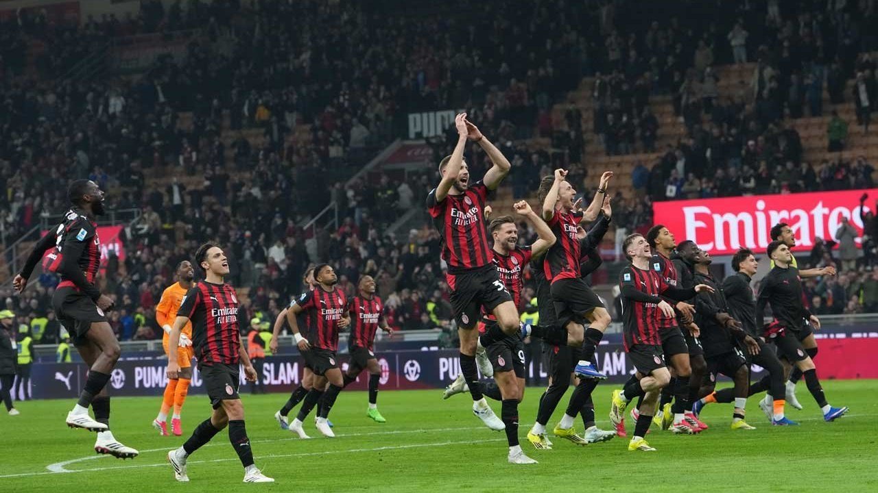 Zlatan Ibrahimovic Jadikan Karakter Cesc Fabregas Sebagai Cetak Biru Pelatih Baru AC Milan