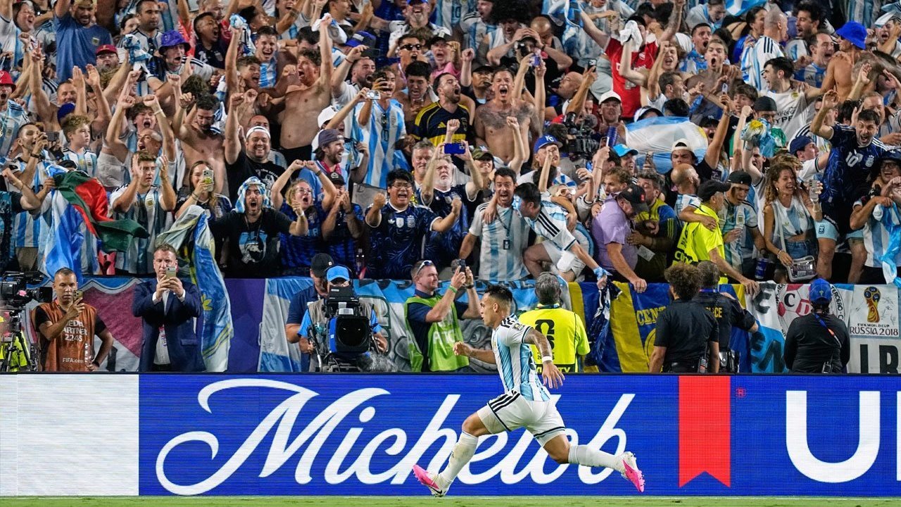 Mengapa Lautaro Martinez Tidak Mendapatkan Kartu Kuning Kedua?