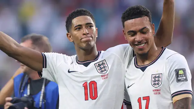 Morgan Rogers menanggapi perbincangan ‘konyol’ seputar Jude Bellingham, di tengah persaingan posisi nomor 10 timnas Inggris yang didominasi oleh bintang Piala Dunia pencetak enam gol